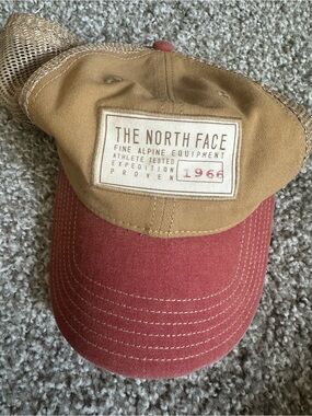 The North Face Women's Two-Tone Tan and Rust Trucker Hat